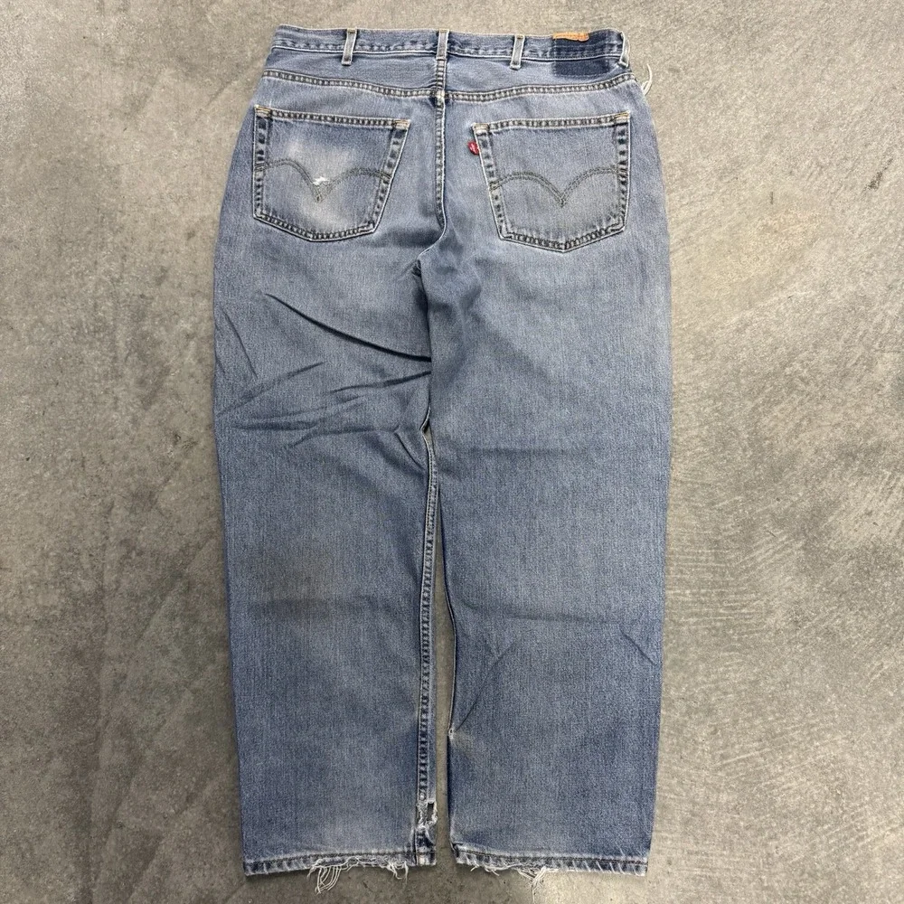 Vintage Levi's 550 Jeans Mens 36x29 Blue Light Wash Relaxed Fit Denim Thrashed